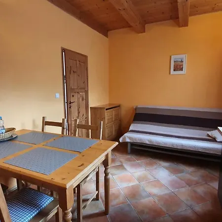 Na Lednicke 아파트 흘로호베츠