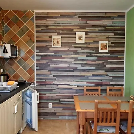 Apartment Na Lednicke Hlohovec