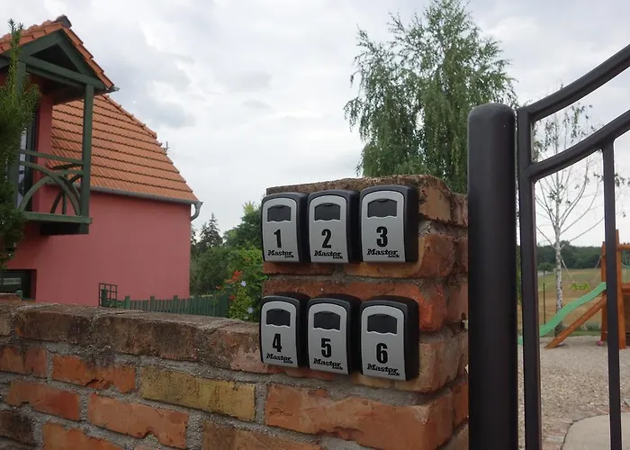 Na Lednické Apartmán Hlohovec